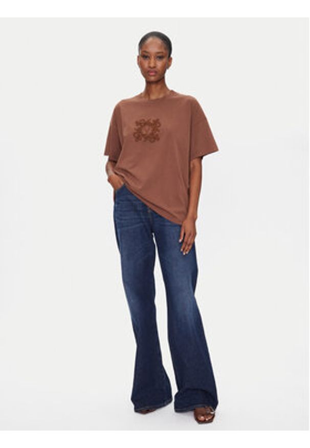 ViCOLO T-Shirt RD0119 Brązowy Regular Fit. Kolor: brązowy. Materiał: bawełna