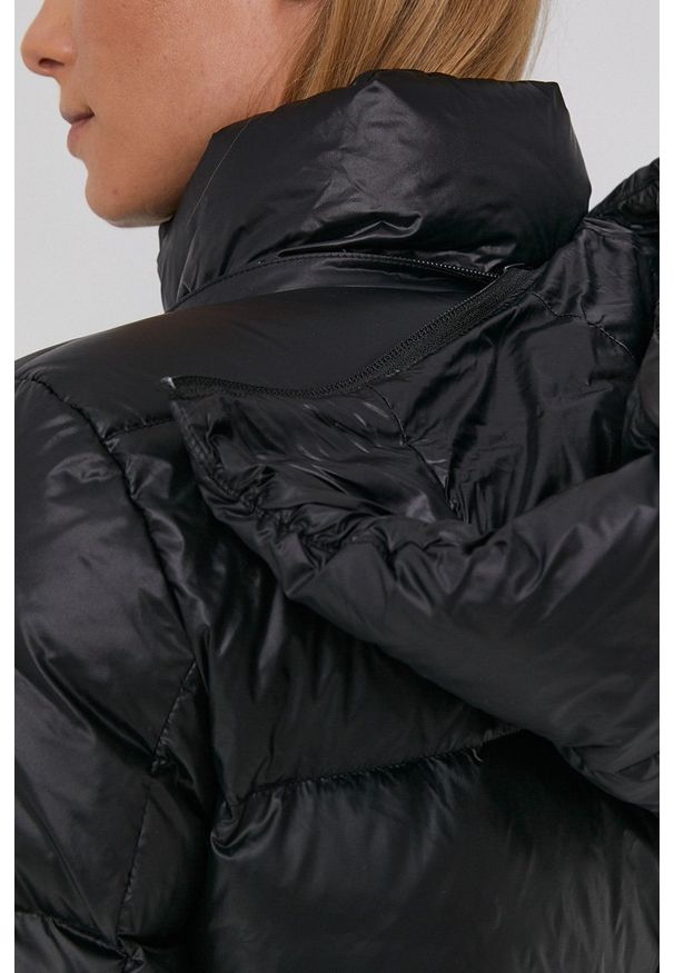 Armani Exchange Kurtka puchowa damska kolor czarny zimowa. Okazja: na co dzień. Kolor: czarny. Materiał: puch. Sezon: zima. Styl: casual