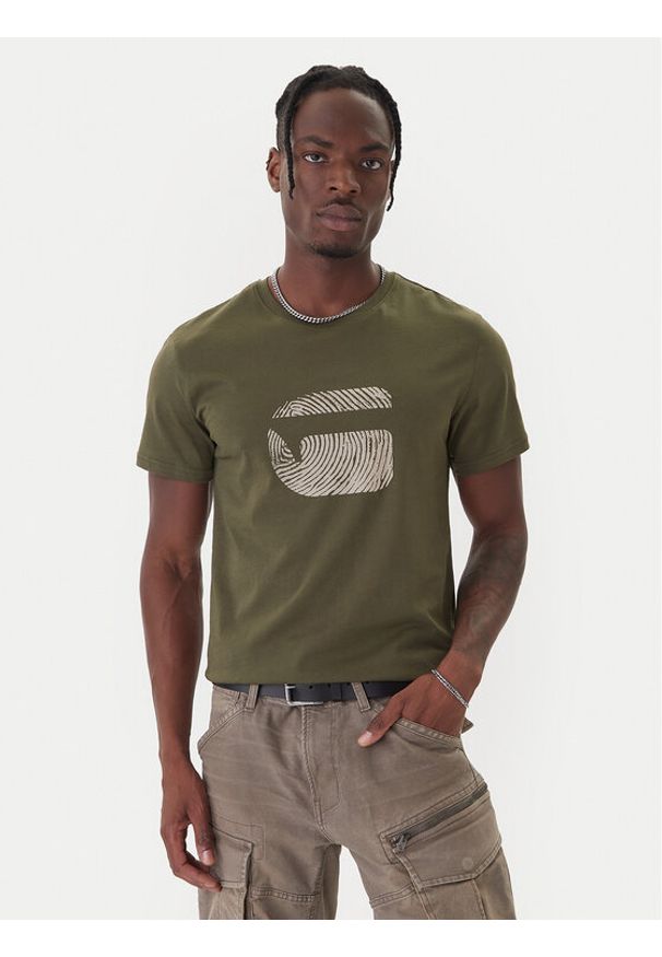 G-Star RAW - G-Star Raw T-Shirt Finger Print Burger D26041-C506 Zielony ciemny Regular Fit. Kolor: zielony. Materiał: bawełna. Wzór: nadruk