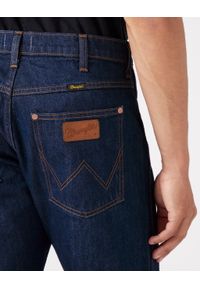 Wrangler - WRANGLER MĘSKIE SPODNIE JEANSOWE JEANS FRONTIER WRANGLER BLUE W16VEIX05