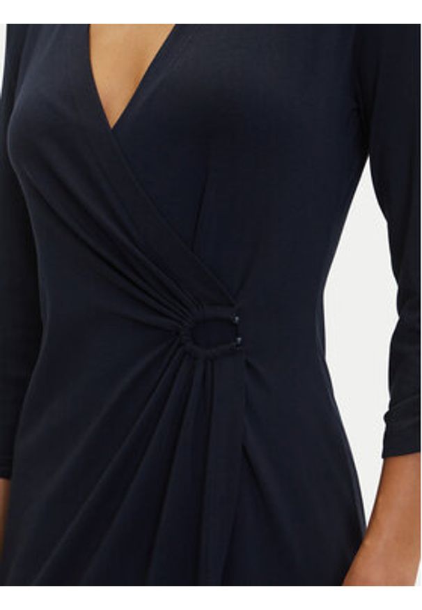 Tatuum Sukienka codzienna Linda T2506.195 Granatowy Regular Fit. Okazja: na co dzień. Kolor: niebieski. Materiał: bawełna. Typ sukienki: proste. Styl: casual