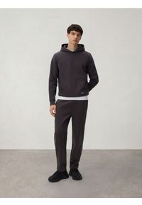 Reserved - Spodnie dresowe regular fit - ciemnoszary. Kolor: szary. Materiał: dresówka