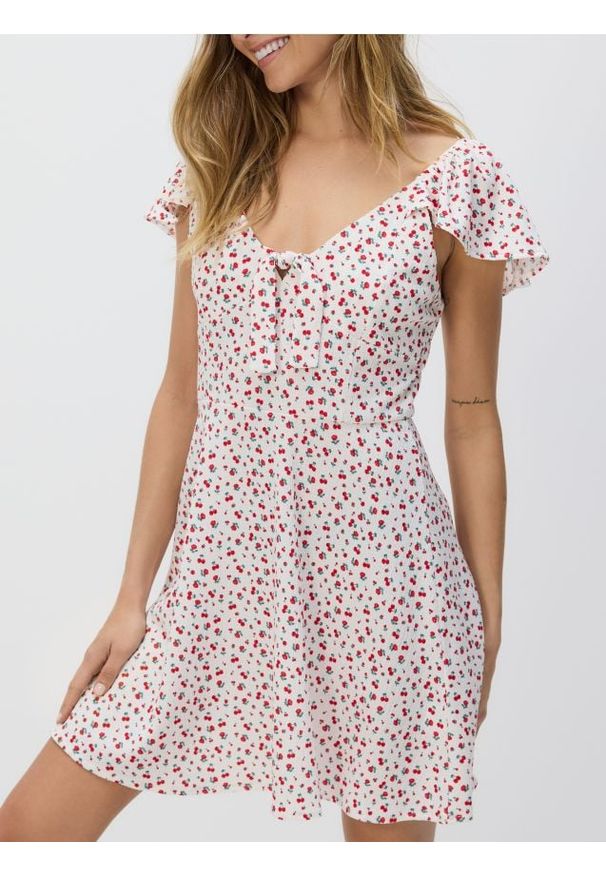 Reserved - Sukienka mini z wiązaniem - złamana biel. Materiał: dzianina. Długość: mini