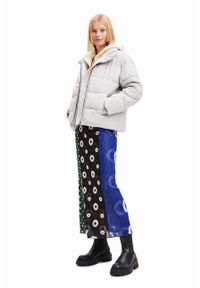 Desigual kurtka 23WWEW56 WOMAN WOVEN PADDED SHORT OVERCO damska kolor beżowy przejściowa. Kolor: beżowy. Materiał: poliester #2