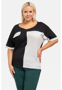 KARKO - Bluzka dwukolorowa z patką TEYA czarna z ecru. Okazja: na co dzień, do pracy, na spotkanie biznesowe. Kolekcja: plus size. Kolor: czarny. Materiał: wiskoza, materiał, elastan, dzianina, jeans, poliester. Sezon: lato. Styl: casual, biznesowy, elegancki