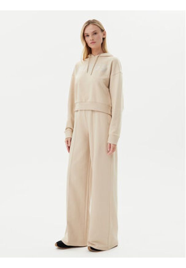 Guess Bluza V5GQ09 KCRP0 Beżowy Relaxed Fit. Kolor: beżowy. Materiał: bawełna