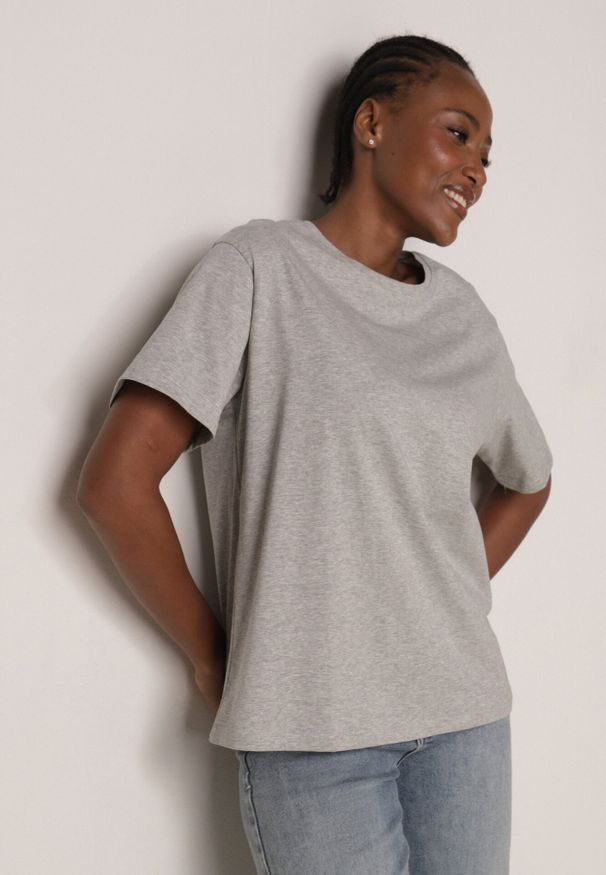 Born2be - Szary T-shirt z Bawełny Typu Oversize Nedika. Okazja: na co dzień. Kolor: szary. Materiał: bawełna. Styl: casual, klasyczny