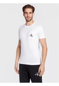 Calvin Klein Jeans T-Shirt J30J320936 Biały Slim Fit. Kolor: biały. Materiał: bawełna