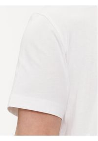 Calvin Klein Jeans T-Shirt Distrupted J30J325190 Biały Regular Fit. Kolor: biały. Materiał: bawełna #3