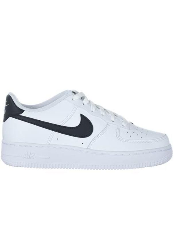 Buty do chodzenia damskie Nike Air Force 1. Zapięcie: sznurówki. Kolor: biały. Materiał: guma, skóra, syntetyk, materiał, tkanina. Szerokość cholewki: normalna. Model: Nike Air Force. Sport: turystyka piesza