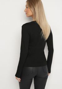 Born2be - Czarna Bluzka Typu Longsleeve z Okrągłym Dekoltem Unelessa. Kolor: czarny. Materiał: jeans. Długość rękawa: długi rękaw. Styl: elegancki, klasyczny #3