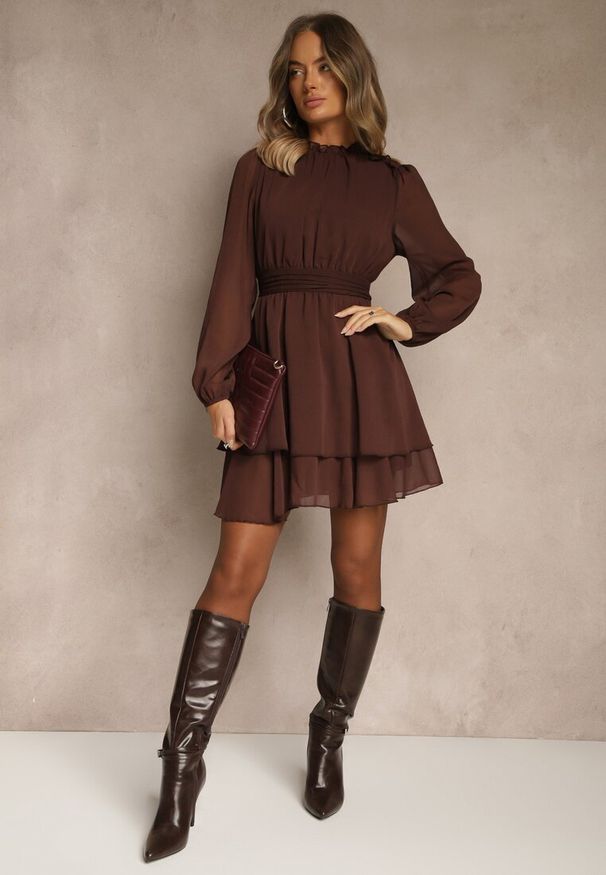 Renee - Brązowa Sukienka z Siateczki o Rozkloszowanym Kroju z Bufiastymi Rękawami Aziva. Okazja: na co dzień. Kolor: brązowy. Materiał: skóra. Typ sukienki: proste, rozkloszowane. Styl: casual