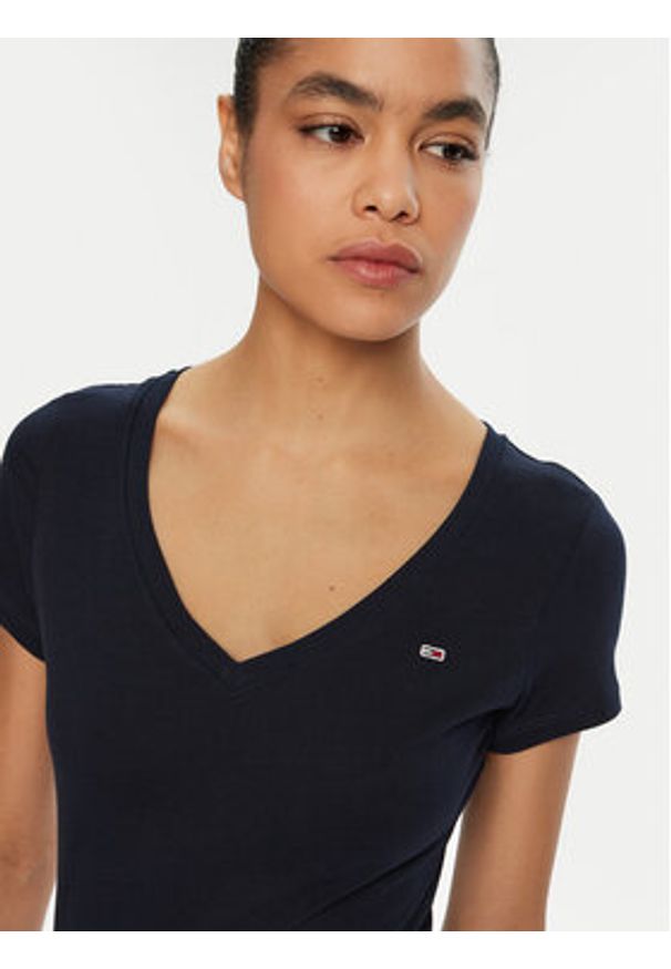 Tommy Jeans T-Shirt DW0DW20458 Granatowy Slim Fit. Kolor: niebieski. Materiał: bawełna