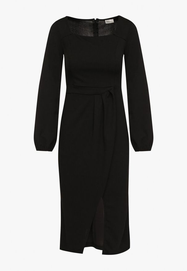 Born2be - Czarna Koktajlowa Sukienka z Kopertowym Dołem i Ściągaczami przy Rękawach Felilena. Kolor: czarny. Sezon: wiosna, lato. Typ sukienki: kopertowe. Styl: wizytowy