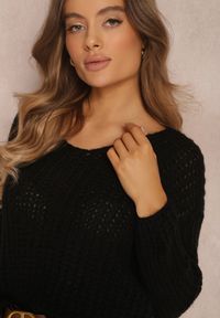 Renee - Czarny Sweter Hyrmereia. Kolor: czarny. Materiał: dzianina. Długość rękawa: długi rękaw. Długość: długie. Wzór: jednolity