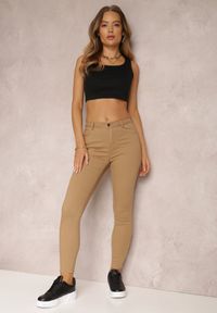 Renee - Beżowe Spodnie Skinny Eulalia. Kolor: beżowy. Materiał: tkanina. Długość: długie. Wzór: gładki. Styl: klasyczny #3
