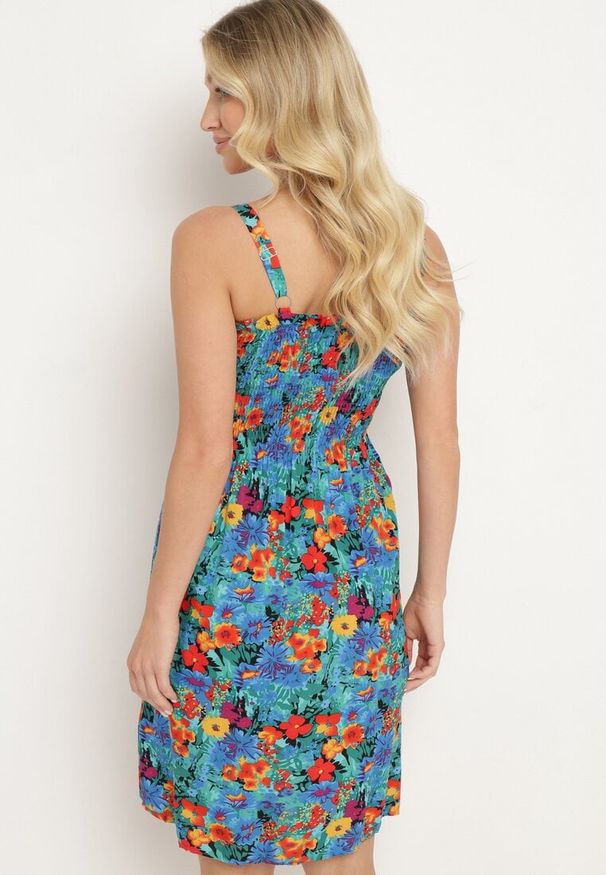 Born2be - Niebiesko-Czerwona Wiskozowa Sukienka z Gumką w Talii na Cienkich Ramiączkach z Guzikami Opelea. Okazja: na co dzień. Kolor: niebieski. Materiał: wiskoza. Długość rękawa: na ramiączkach. Sezon: lato. Styl: casual, elegancki