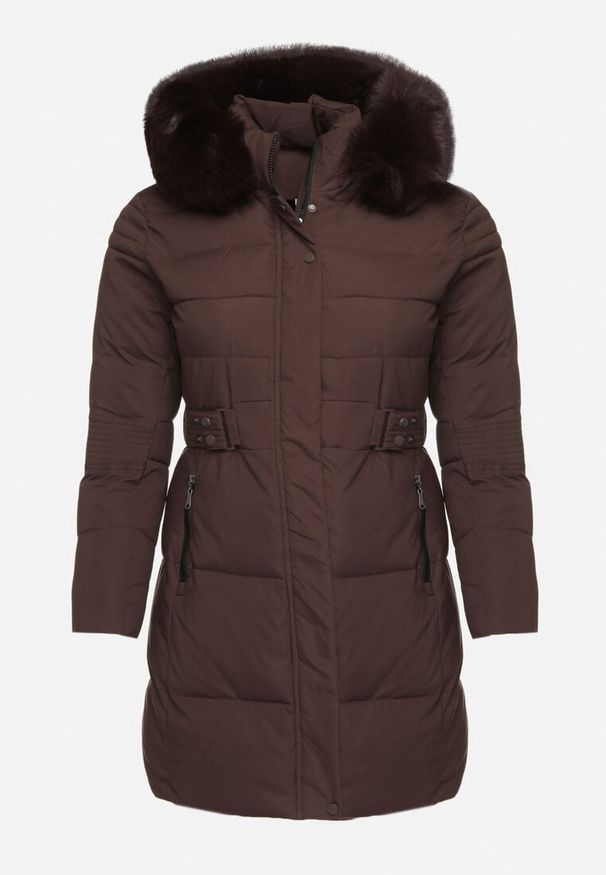 Born2be - Brązowa Pikowana Kurtka z Kapturem z Futrem i Paskiem w Talii Acendria. Okazja: na co dzień. Typ kołnierza: kaptur. Kolekcja: plus size. Kolor: brązowy. Materiał: futro. Styl: casual, klasyczny
