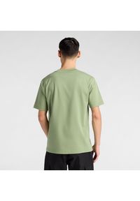 Koszulka męska New Balance MT41533AAR – zielona. Kolor: zielony. Materiał: bawełna, dresówka. Długość rękawa: krótki rękaw. Długość: krótkie #4