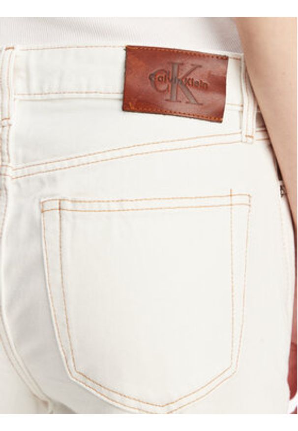 Calvin Klein Jeans Jeansy LV047B919G Écru. Kolor: kremowy