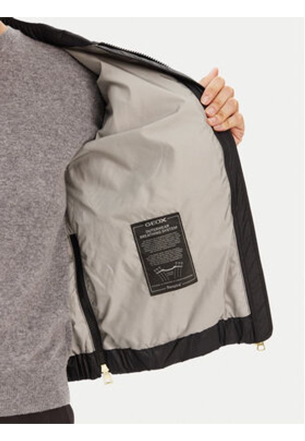 Geox Kurtka bomber Amabel W5520F T3132 F9000 Czarny Regular Fit. Kolor: czarny. Materiał: syntetyk
