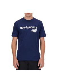 Koszulka New Balance MT41905NNY - granatowa. Kolor: niebieski. Materiał: bawełna, dresówka. Długość rękawa: krótki rękaw. Długość: krótkie. Wzór: napisy