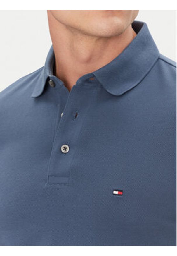 TOMMY HILFIGER - Tommy Hilfiger Polo 1985 MW0MW17771 Niebieski Slim Fit. Typ kołnierza: polo. Kolor: niebieski. Materiał: bawełna