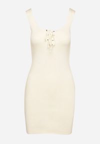 Born2be - Beżowa Dopasowana Sukienka ze Sznurowaniem przy Dekolcie Tilawena. Okazja: na co dzień. Kolor: beżowy. Typ sukienki: oversize. Styl: elegancki, casual #4