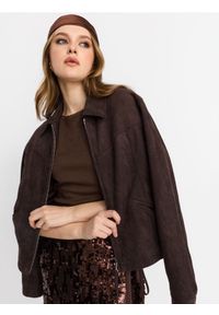 Sinsay - Prążkowana koszulka basic - brązowy. Kolor: brązowy. Materiał: prążkowany