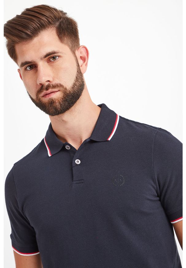 Armani Exchange - POLO ARMANI EXCHANGE. Typ kołnierza: polo. Wzór: jednolity, nadruk. Styl: sportowy
