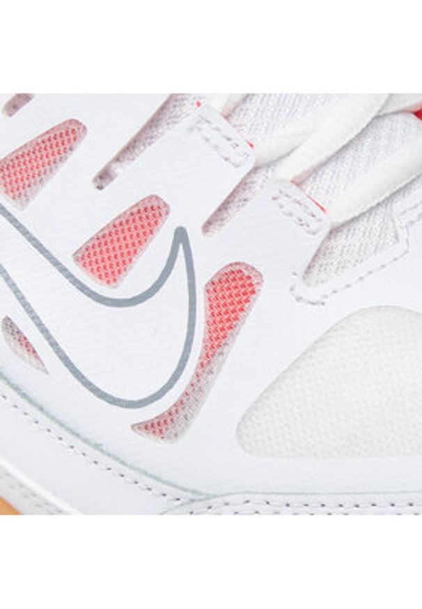 Nike Sneakersy Reax 8 Tr Mesh 621716 103 Biały. Kolor: biały. Materiał: skóra