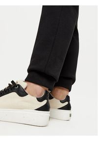 Calvin Klein Spodnie dresowe K20K208330 Czarny Relaxed Fit. Kolor: czarny. Materiał: bawełna #4