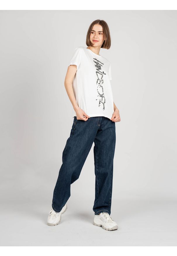 Patrizia Pepe Jeansy. Stan: podwyższony. Materiał: jeans. Wzór: aplikacja