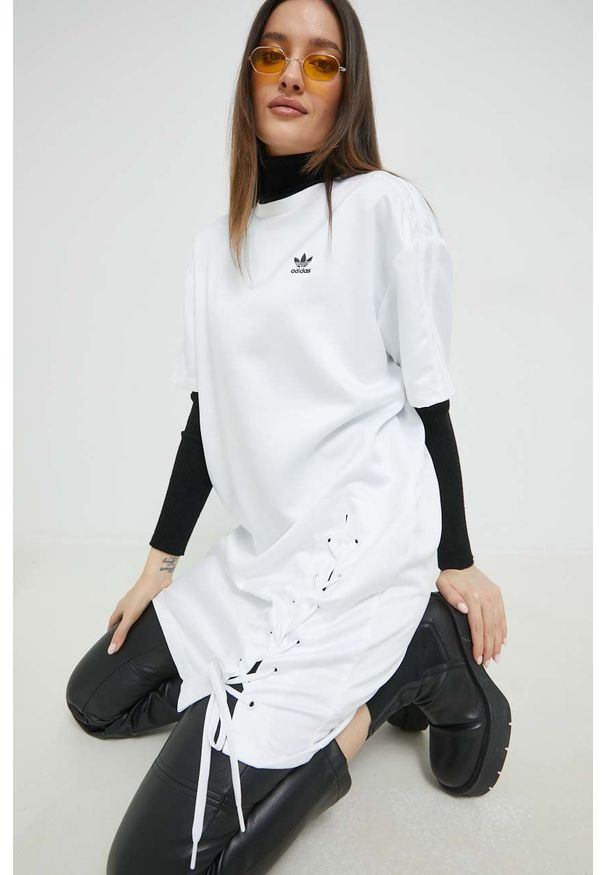 adidas Originals sukienka Always Original kolor biały mini prosta. Okazja: na co dzień. Kolor: biały. Materiał: włókno, materiał. Typ sukienki: proste. Styl: casual. Długość: mini