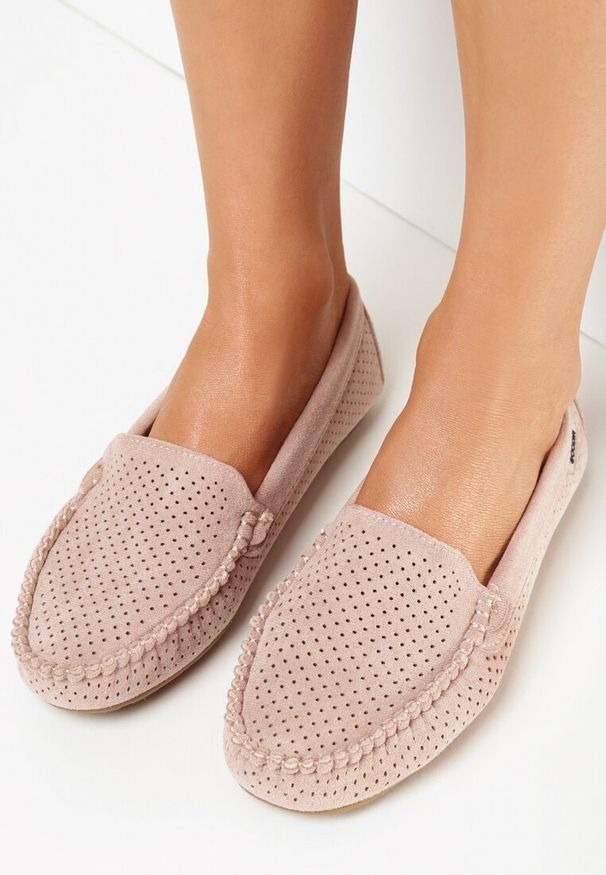 Born2be - Różowe Mokasyny Thalothee. Nosek buta: okrągły. Zapięcie: bez zapięcia. Kolor: różowy. Materiał: skóra. Wzór: ażurowy, aplikacja. Styl: boho
