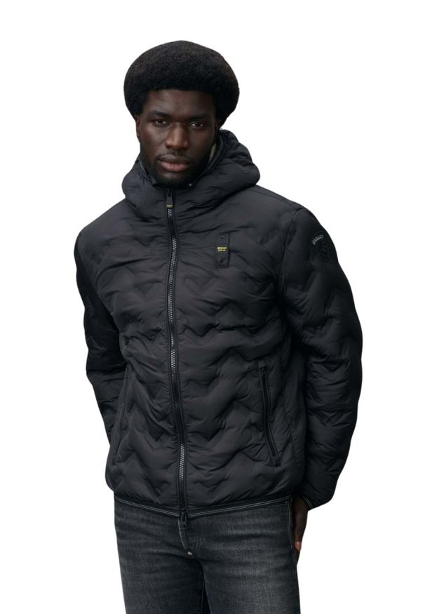 Blauer USA - BLAUER Czarna kurtka męska Pier Short Jackets. Typ kołnierza: kaptur. Kolor: czarny. Materiał: puch, poliamid. Styl: elegancki