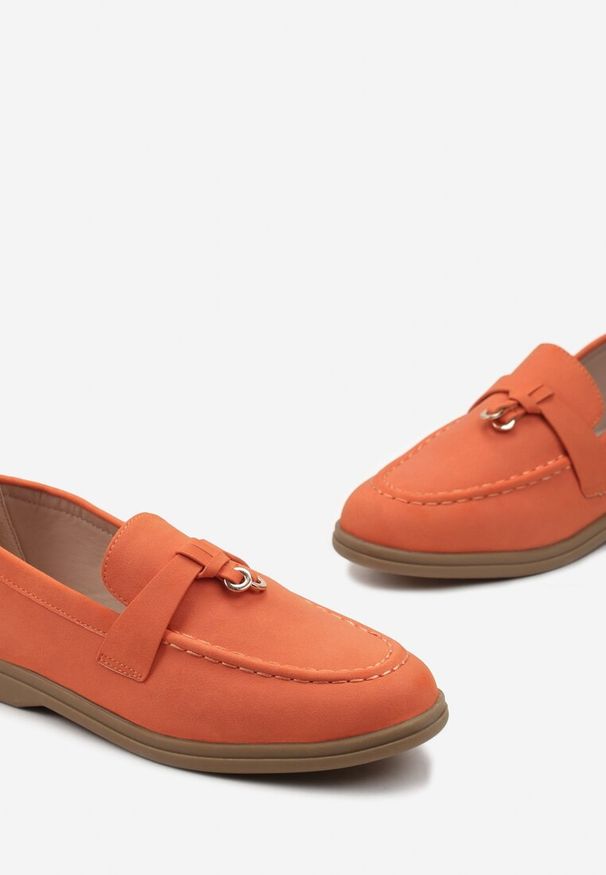 Renee - Pomarańczowe Mokasyny z Imitacji Zamszu z Minimalistyczną Zawieszką Rehoda. Okazja: na co dzień. Kolor: pomarańczowy. Materiał: zamsz. Styl: casual