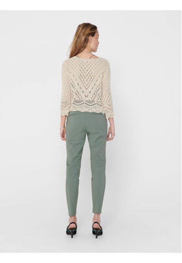 JDY Sweter New Sun 15212788 Beżowy Regular Fit. Kolor: beżowy. Materiał: syntetyk