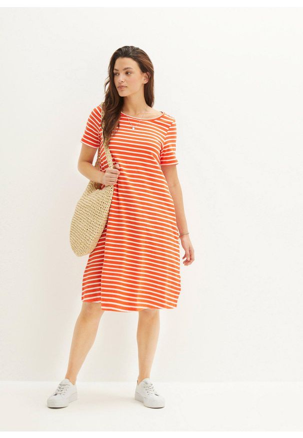 bonprix - Sukienka shirtowa z przędzy mieszankowej, z kieszeniami, w dł. do kolan. Kolor: czerwony. Długość: midi