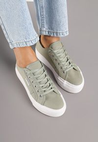 Renee - Ciemnobeżowe Basicowe Trampki na Platformie Mailiselle. Okazja: na co dzień. Kolor: beżowy. Materiał: jeans. Obcas: na platformie. Styl: casual #4