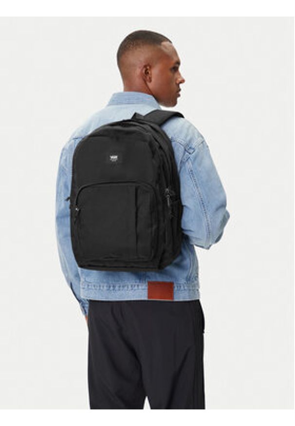 Vans Plecak Old Skool Trek Backpack VN000HRHBLK1 Czarny. Kolor: czarny. Materiał: materiał