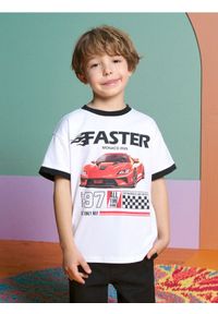 Sinsay - Koszulka z krótkim rękawem - biały. Kolor: biały. Długość rękawa: krótki rękaw. Długość: krótkie #1