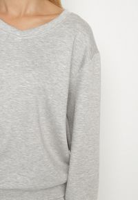 Born2be - Szary Komplet Dresowy z Bawełną Bluza i Spodnie ze Ściągaczami Anirrive. Kolor: szary. Materiał: dresówka, bawełna #6