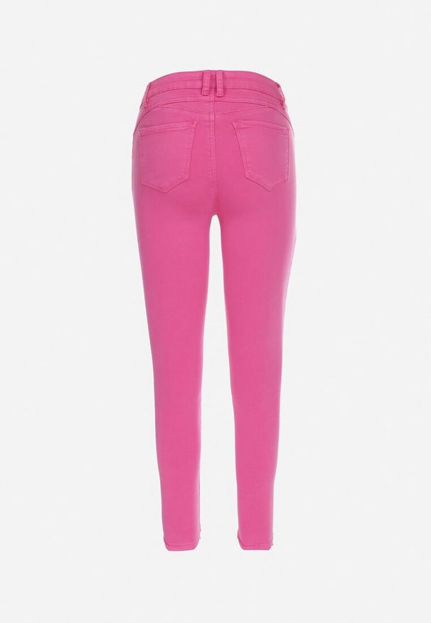 Born2be - Fuksjowe Jeansy Skinny z Regularnym Stanem Ingas. Kolor: różowy. Długość: krótkie. Wzór: gładki