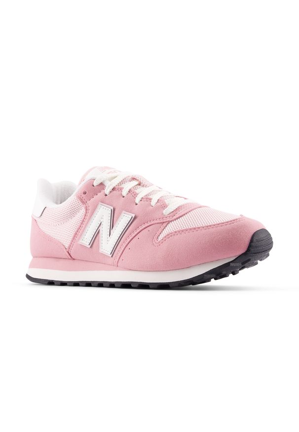 Buty damskie New Balance GW500PKS - różowe. Okazja: na co dzień. Kolor: różowy. Materiał: zamsz, guma. Szerokość cholewki: normalna