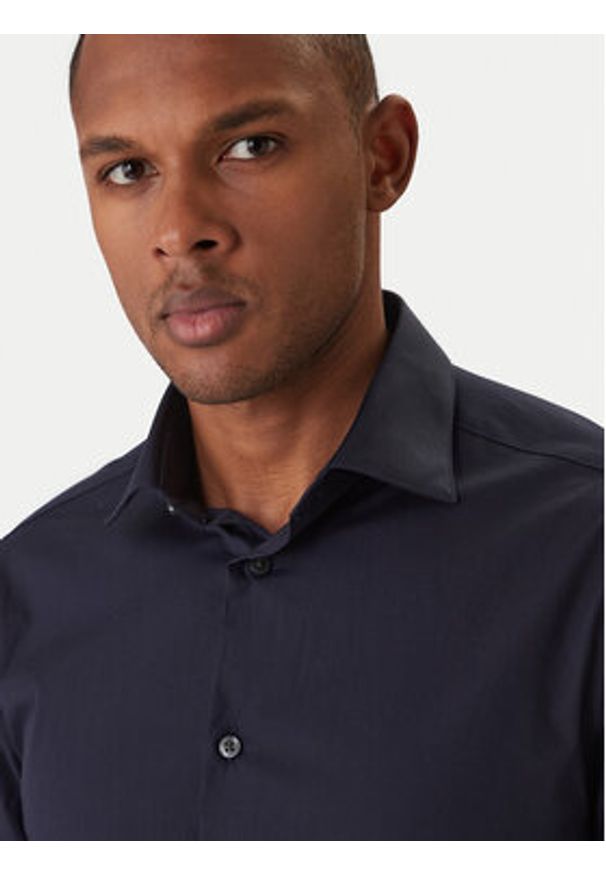 Calvin Klein Koszula Essential LV019EU001 Granatowy Regular Fit. Kolor: niebieski. Materiał: bawełna