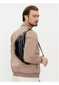 Guess Saszetka nerka HMMECA P4288 Czarny. Kolor: czarny. Materiał: skóra