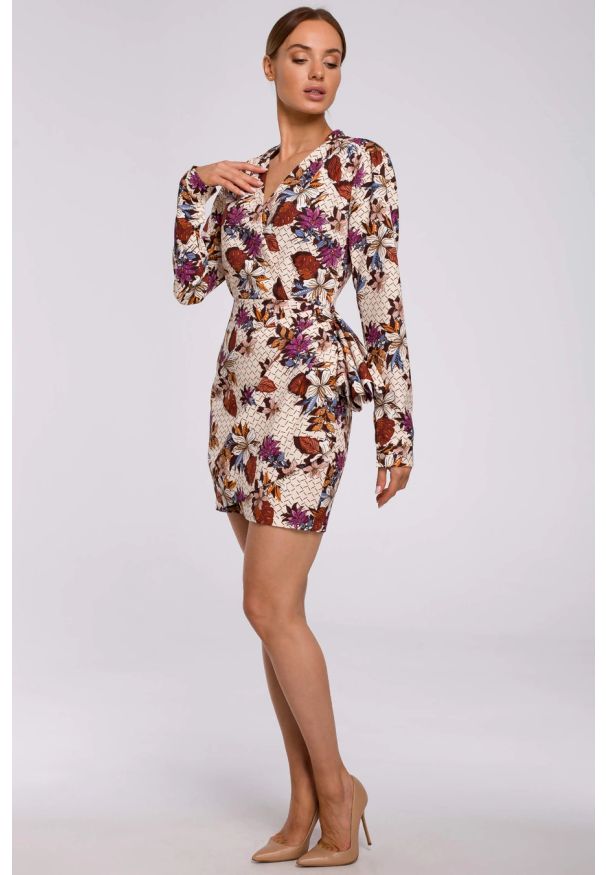 Sukienki.shop - Elegancka sukienka z drapowaniem dekoltem V i nadrukiem. Wzór: nadruk. Styl: elegancki