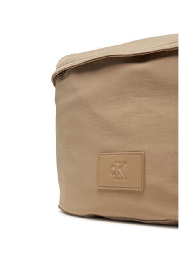 Calvin Klein Jeans Saszetka nerka Metro Oversized Waistbag Ny LV04G3088G Beżowy. Kolor: beżowy. Materiał: materiał