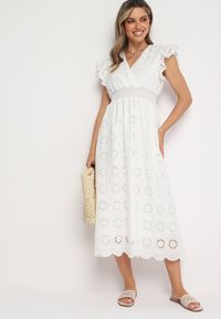 Born2be - Biała Bawełniana Ażurowa Sukienka Koktajlowa z Gumką w Talii i Falbankami Defrea. Okazja: na co dzień. Typ kołnierza: kołnierz z falbankami. Kolor: biały. Materiał: bawełna. Długość rękawa: krótki rękaw. Wzór: ażurowy. Typ sukienki: proste. Styl: wizytowy #3